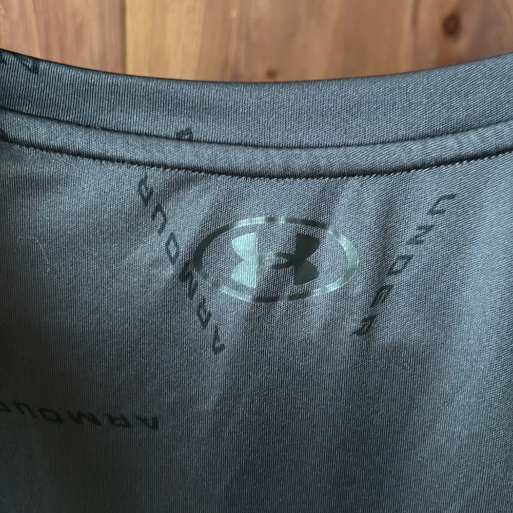 Under Armour T Shirt - Picture 4 of 4